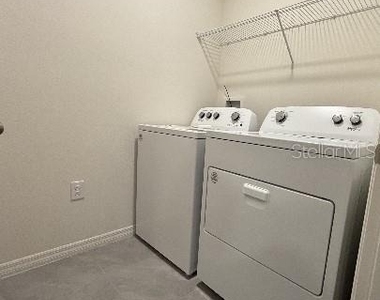 526 Anne Street - Photo Thumbnail 19