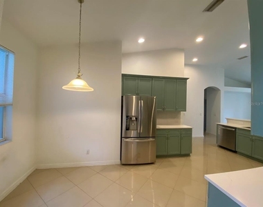 11744 Holly Creek Drive - Photo Thumbnail 9