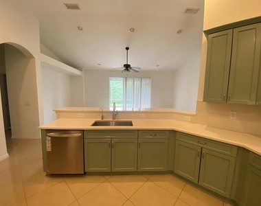 11744 Holly Creek Drive - Photo Thumbnail 10