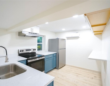 535 14th Avenue S - Photo Thumbnail 3