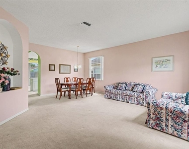 517 Greg Street - Photo Thumbnail 5