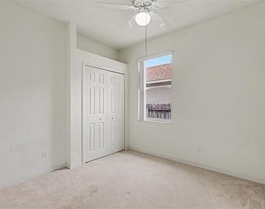 517 Greg Street - Photo Thumbnail 20