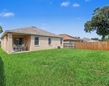 517 Greg Street - Photo Thumbnail 3