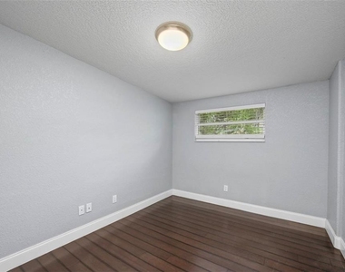 1520 S Church Avenue - Photo Thumbnail 25