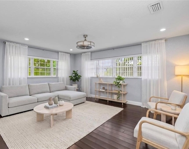 1520 S Church Avenue - Photo Thumbnail 9