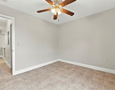 2700 Bayshore Boulevard - Photo Thumbnail 13