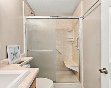 2700 Bayshore Boulevard - Photo Thumbnail 10