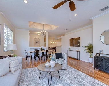 8005 Shaddock Place - Photo Thumbnail 11