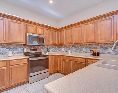 8005 Shaddock Place - Photo Thumbnail 6