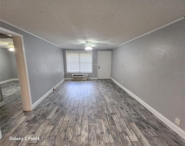 1400 Strawberry Place - Photo Thumbnail 4