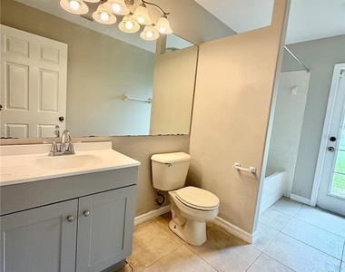 10146 Bloomfield Hills Drive - Photo Thumbnail 10