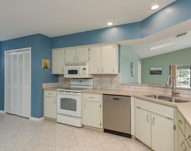 6340 Garland Court - Photo Thumbnail 15