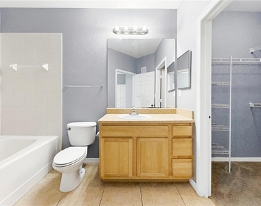 10209 Courtney Palms Boulevard - Photo Thumbnail 12