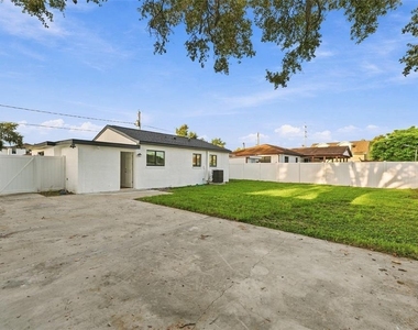 3215 W Dewey Street - Photo Thumbnail 2