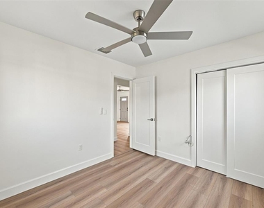 3215 W Dewey Street - Photo Thumbnail 22