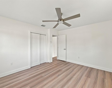3215 W Dewey Street - Photo Thumbnail 25