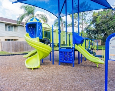 239 Red Maple Place - Photo Thumbnail 17