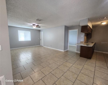 239 Red Maple Place - Photo Thumbnail 2