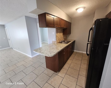 239 Red Maple Place - Photo Thumbnail 4