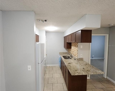 237 Thorn Tree Place - Photo Thumbnail 6
