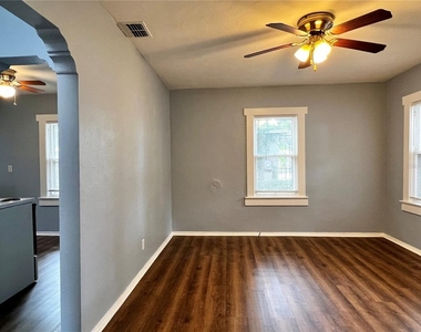 1603 E 29th Avenue - Photo Thumbnail 6