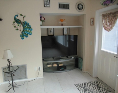 2441 Persian Drive - Photo Thumbnail 20