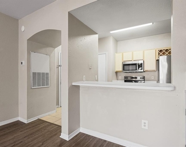 8513 Lucuya Way - Photo Thumbnail 9