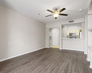 8513 Lucuya Way - Photo Thumbnail 5