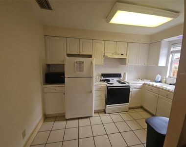 14 Hamilton Heath Drive - Photo Thumbnail 4