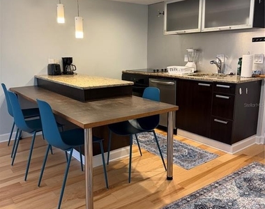 701 S Madison Avenue - Photo Thumbnail 2