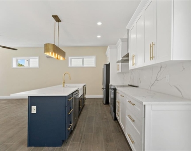 1348 San Christopher Drive - Photo Thumbnail 5