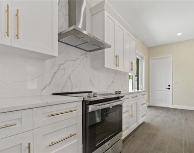 1348 San Christopher Drive - Photo Thumbnail 6