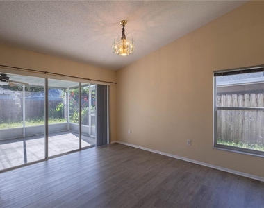 12916 Brant Tree Drive - Photo Thumbnail 10