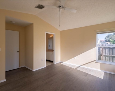 12916 Brant Tree Drive - Photo Thumbnail 17