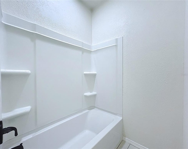 313 Jefferson Avenue S - Photo Thumbnail 17
