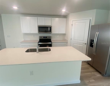 11486 Memorial Drive - Photo Thumbnail 4