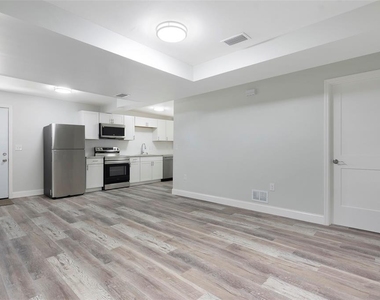 8180 42nd Street N - Photo Thumbnail 8