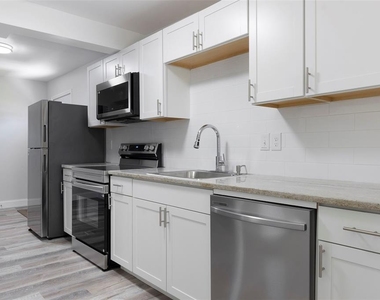 8180 42nd Street N - Photo Thumbnail 5