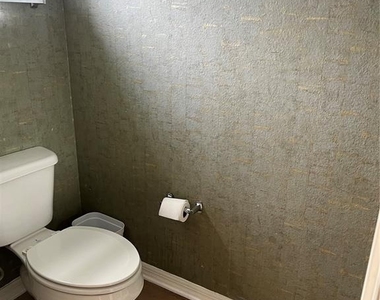 3803 Hampstead Lane - Photo Thumbnail 8