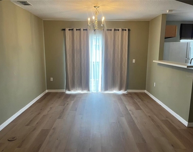 3803 Hampstead Lane - Photo Thumbnail 3