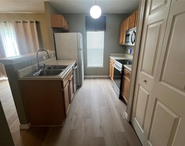 3803 Hampstead Lane - Photo Thumbnail 5
