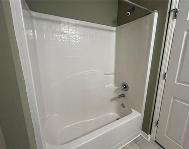 3803 Hampstead Lane - Photo Thumbnail 19
