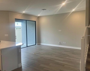 4596 Almada Lane - Photo Thumbnail 6