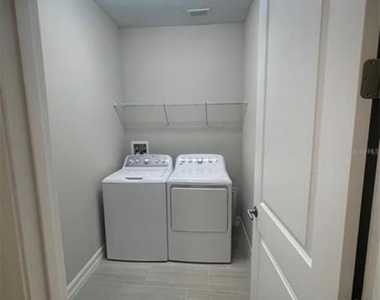4596 Almada Lane - Photo Thumbnail 12