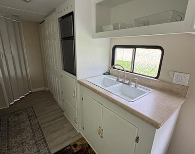 20847 Lake Patience Road - Photo Thumbnail 4