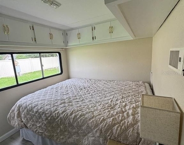 20847 Lake Patience Road - Photo Thumbnail 3