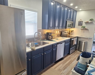 3300 Sea Grape Drive - Photo Thumbnail 5