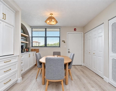 17580 Gulf Boulevard - Photo Thumbnail 4