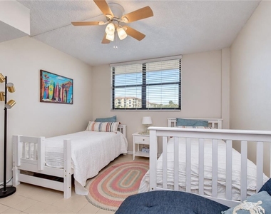 17580 Gulf Boulevard - Photo Thumbnail 30