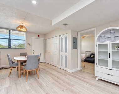 17580 Gulf Boulevard - Photo Thumbnail 13